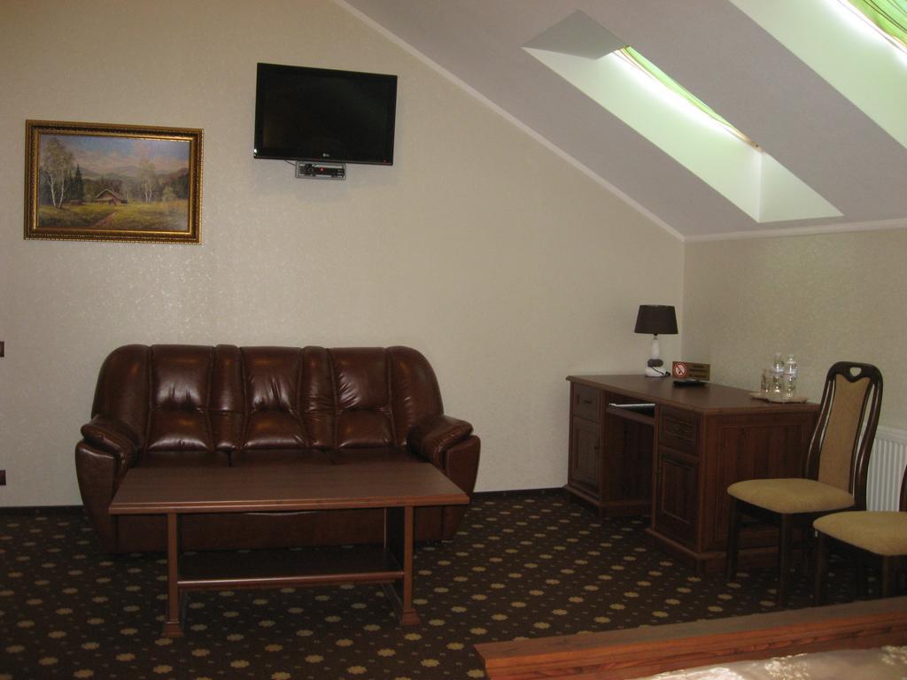 Shato Paradis Hotel Irpin Kamer foto