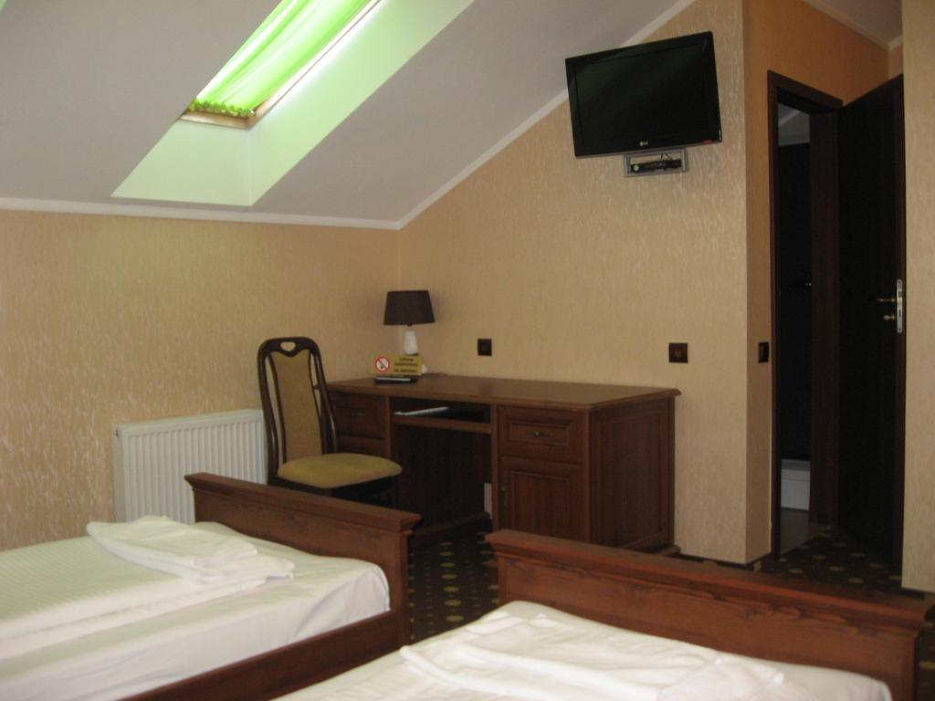 Shato Paradis Hotel Irpin Kamer foto